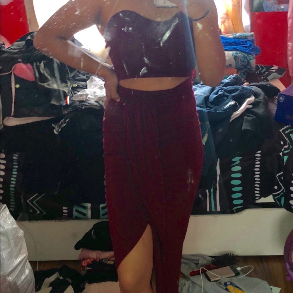 Long no shoulder dress